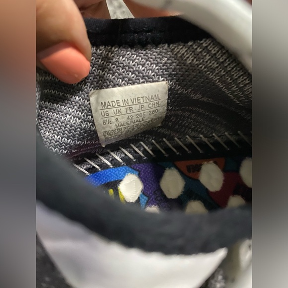 ADIDAS CLOUDS  x Pharrell Williams - Picture 5 of 7